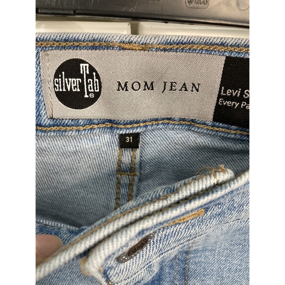 Levi’s SilverTab Mom Jeans Size 31 Distressed Light Wash‎ - Picture 2 of 4